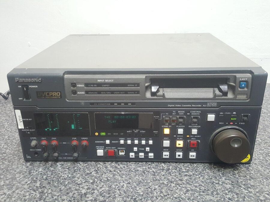 Panasonic AJ-D750 DVCPRO digital video cassette recorder